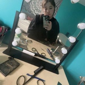 Meet your Posher, Hallie verna